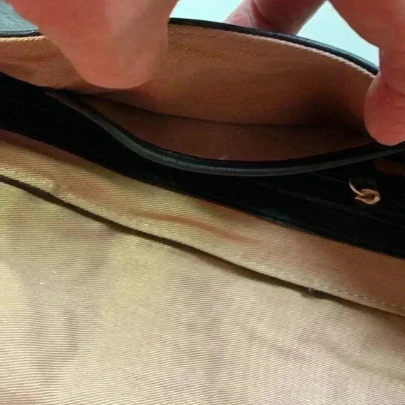 Liz Clairborne leather, black shoulder bag,  clean inside & out, 6 3/4” by 11” - Picture 7 of 10